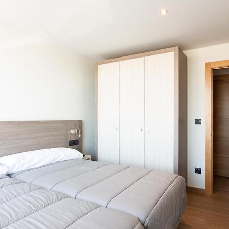 Apartamentos Playa De Los Barcos Isla Plana Dış mekan fotoğraf