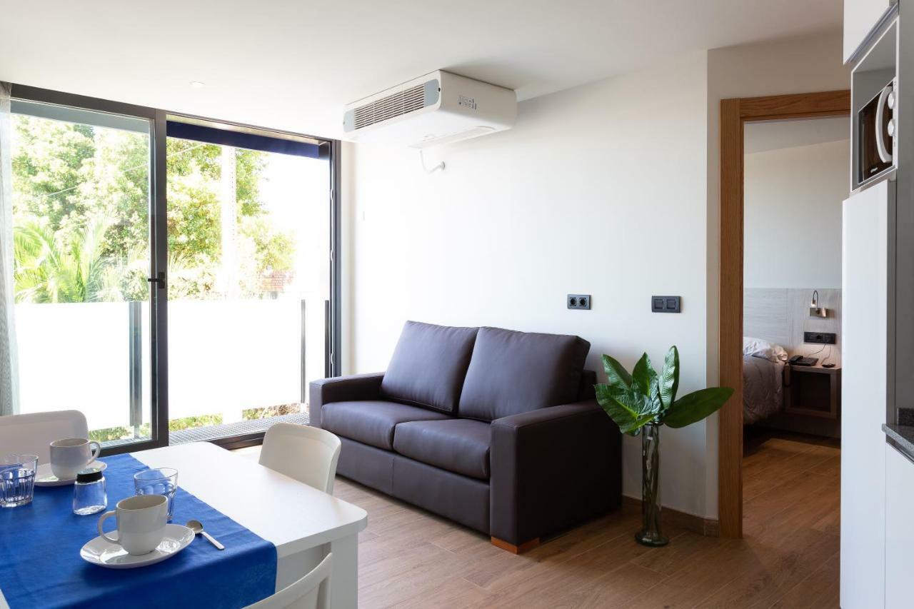 Apartamentos Playa De Los Barcos Isla Plana Dış mekan fotoğraf