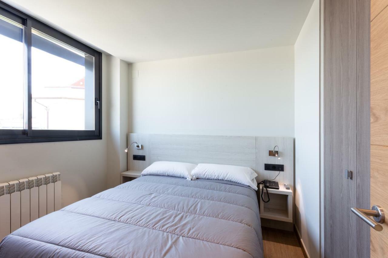 Apartamentos Playa De Los Barcos Isla Plana Dış mekan fotoğraf
